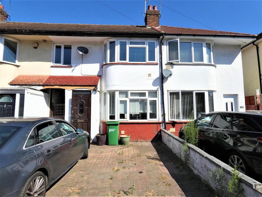 Bower Way, Cippenham 3 bed terraced house £1,450 pcm (£335 pw)