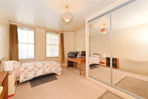 3 bedroom apartment for sale - Circus Lodge, Circus Road, St. John's Wood, London, NW8