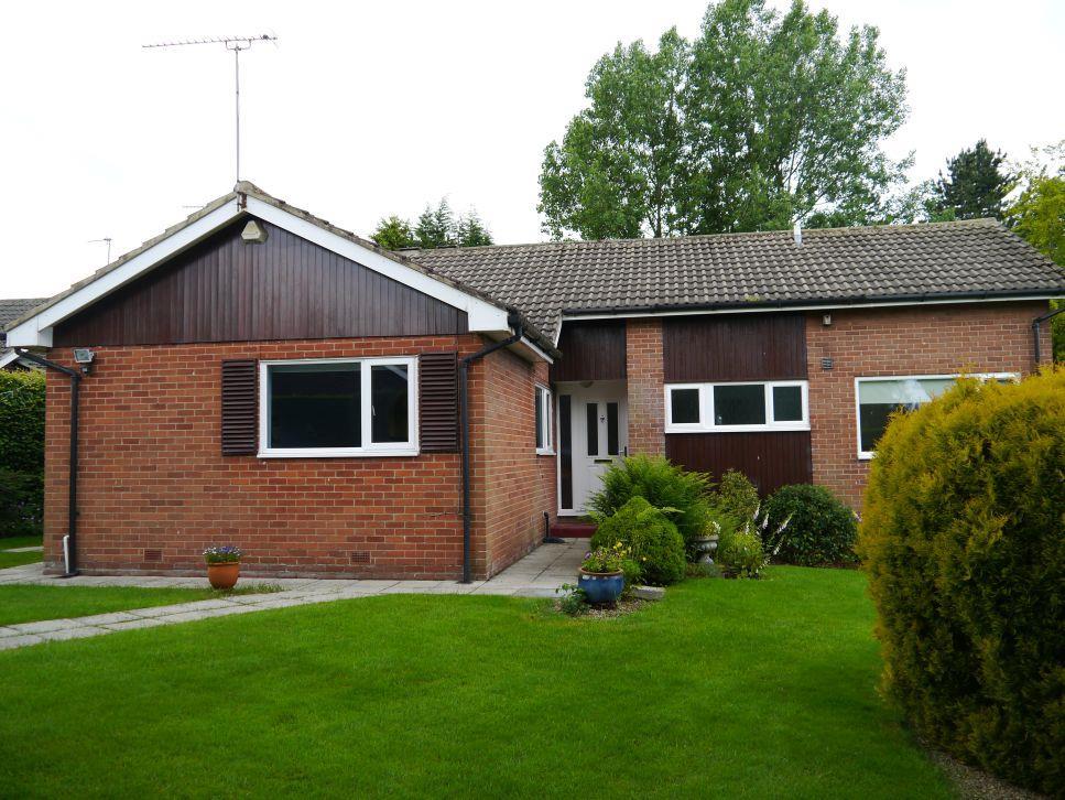 Parklands, Darras Hall 3 bed detached bungalow £1,450 pcm (£335 pw)