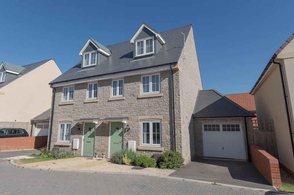 Cottongrass Road, Lyde Green, Bristol, BS16 7NY 3 bed house £400,000