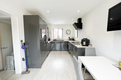 67 Kenmare Road, Bristol, BS4 1PF