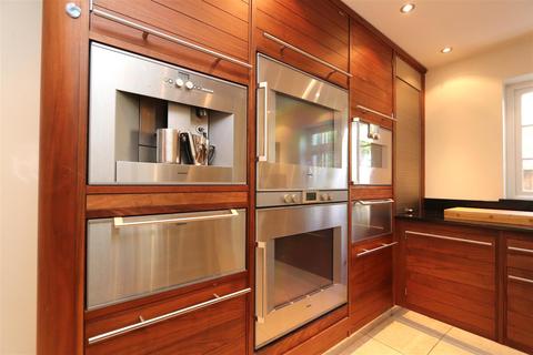 2 The Spinney, Hutton, Brentwood, CM13 1AS
