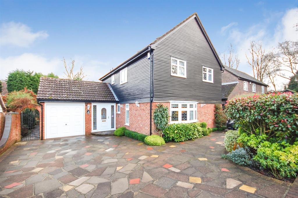Broome Road, Billericay 4 bed detached house £780,000