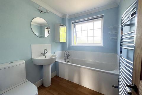 17 Culver, Netley Abbey, Southampton, SO31 5GJ
