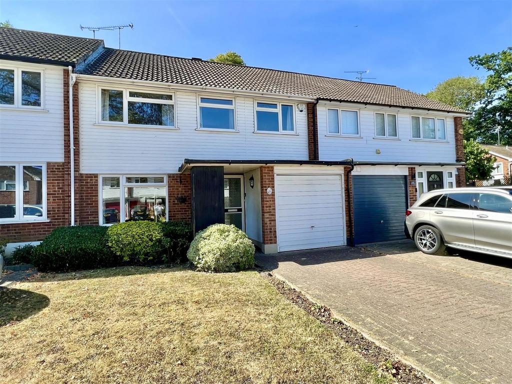 Normanhurst, Hutton, Brentwood 4 bed terraced house £525,000