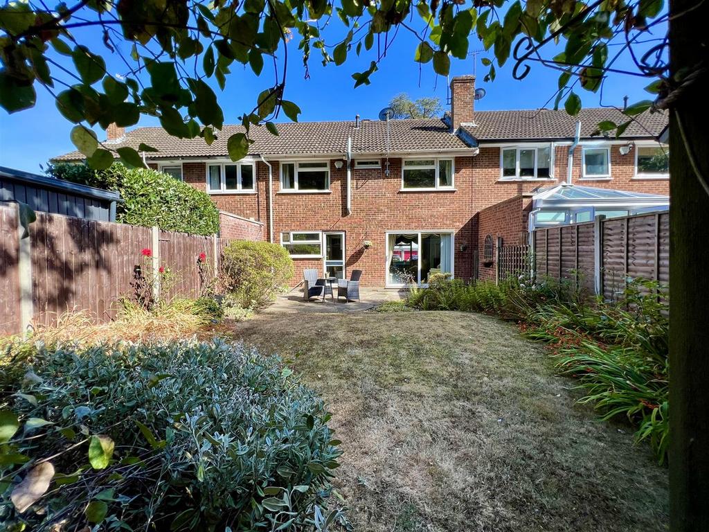 Normanhurst, Hutton, Brentwood 4 bed terraced house £525,000