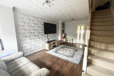 30 Cranmore, Netley Abbey, Southampton, SO31 5GG