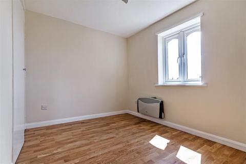 1 bedroom flat for sale, Harrow Road, College Park, London