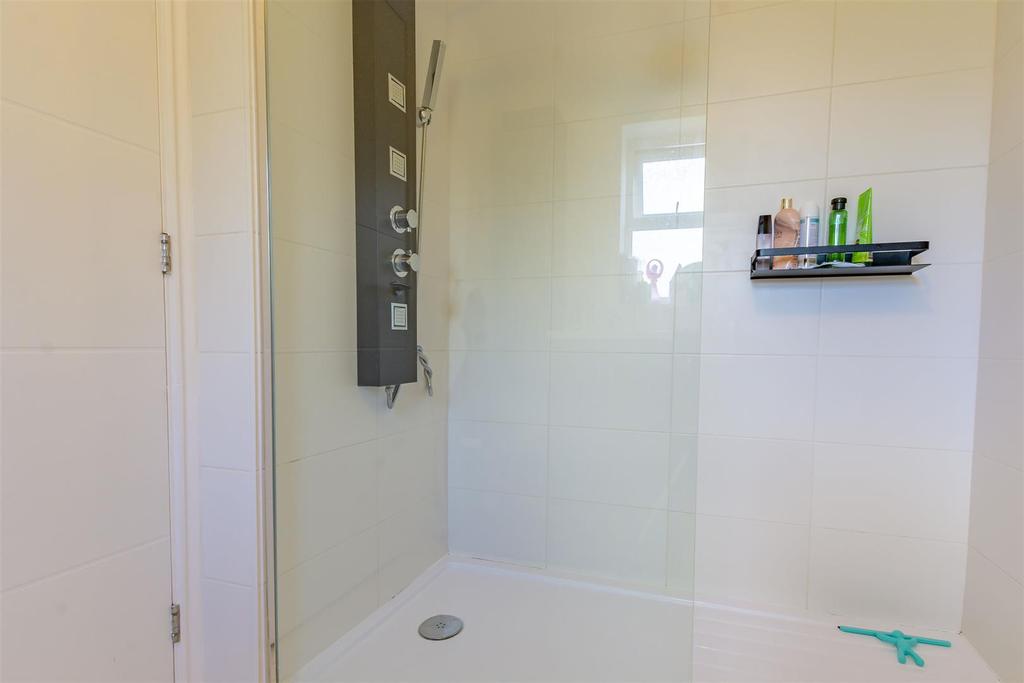 Bed 2-3 Ensuite