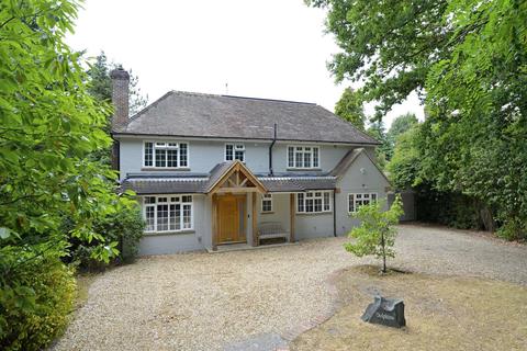 Dolphins Bracken Close, Wonersh, Guildford, GU5 0QS