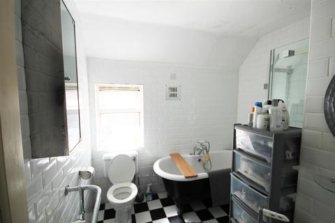 24 Woburn Road, Bedford, MK40 1EG