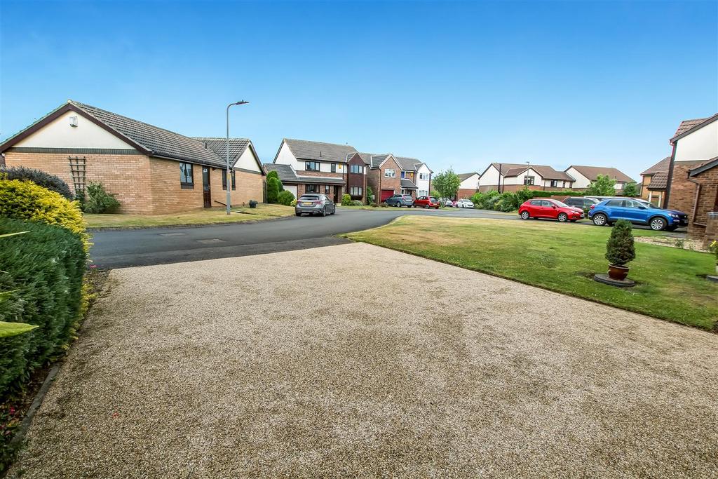 St. James Drive, Northallerton 4 bed detached house £375,000