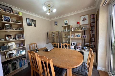 3 Donellan Green, Northampton, NN3 5DJ