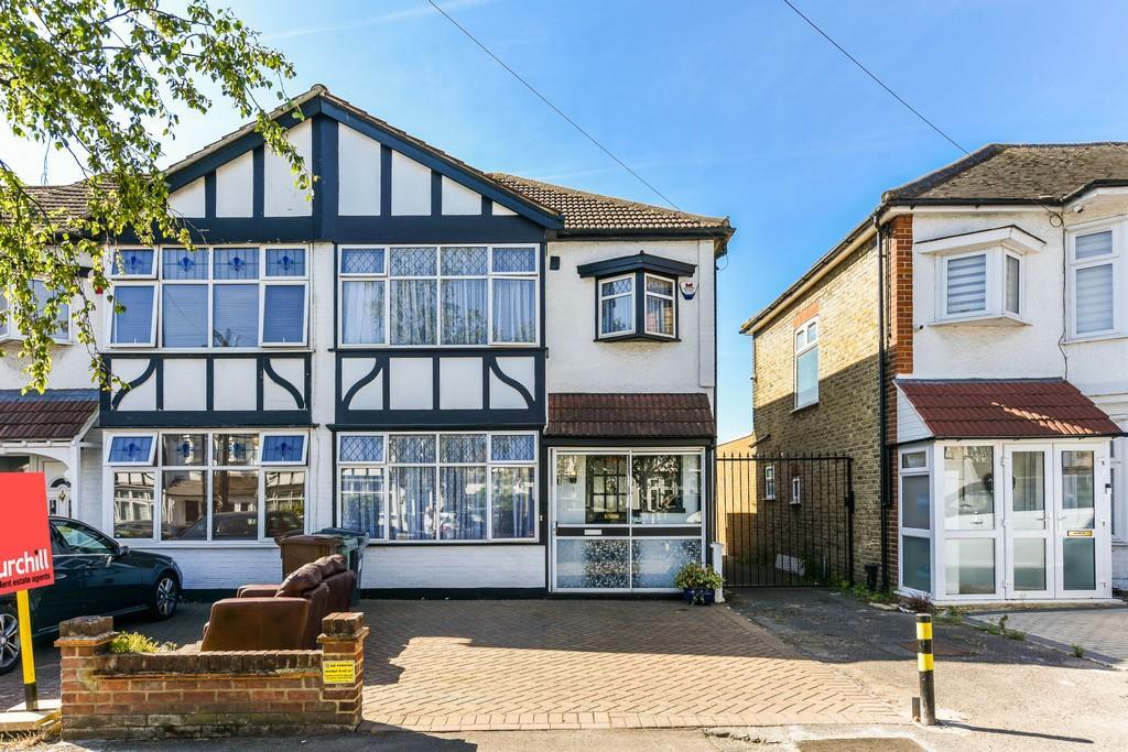 Normanshire Drive, Chingford, London 3 bed end of terrace house £600,000