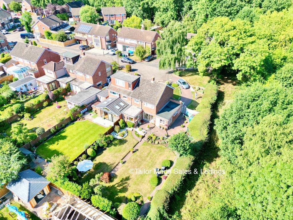 Chylds Court, Allesley Park, Coventry 3 bed semidetached house £330,000