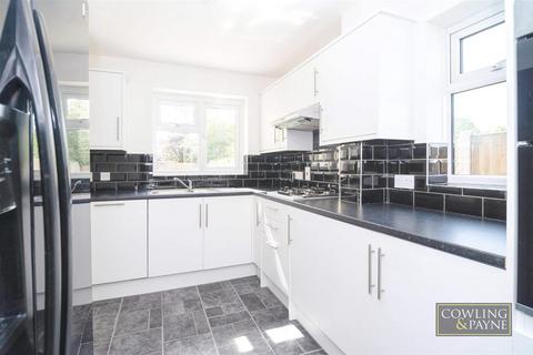 4 bedroom detached house to rent, Jubilee Drive, Wickford