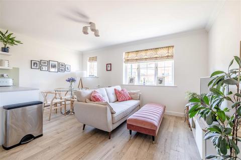 2 bedroom apartment for sale - St. Leonards Road, Windsor
