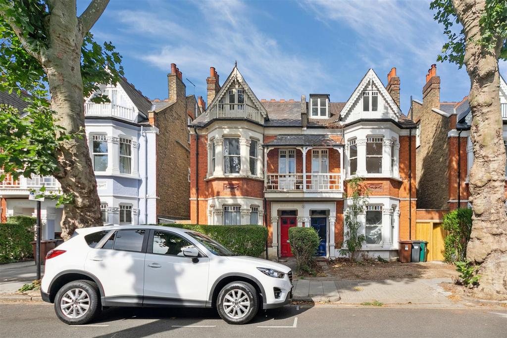 Thornton Avenue, London, W4 5 bed semidetached house for sale £1,850,000