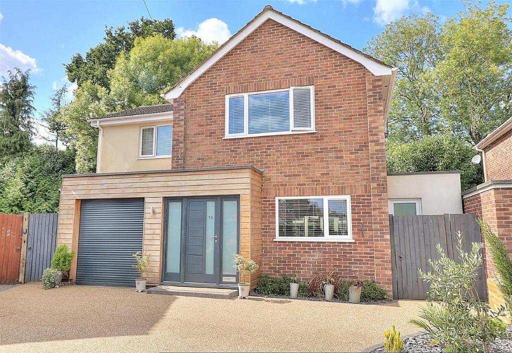 Heathlands Road, Chandlers Ford 4 bed detached house £640,000