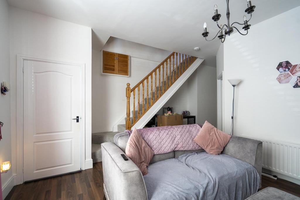 Ironside Street, Houghton Le Spring 2 bed house £550 pcm (£127 pw)