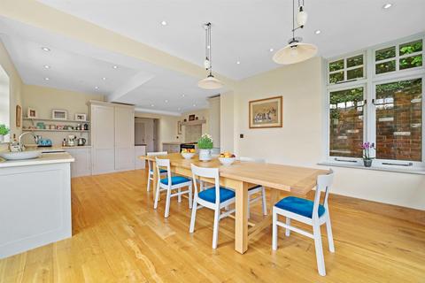 238 Springfield Road, Chelmsford, CM2 6BP