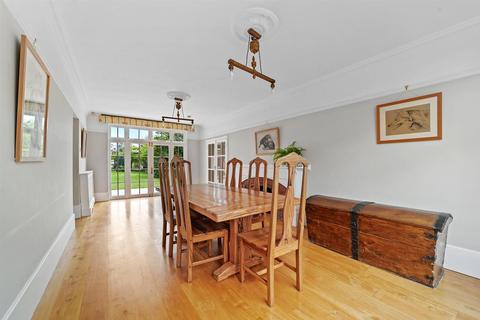 238 Springfield Road, Chelmsford, CM2 6BP