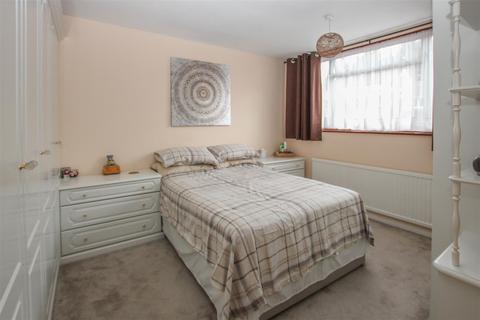 33 Vine Way, Brentwood, CM14 4UT