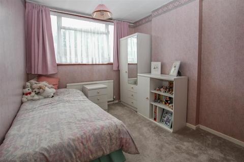 33 Vine Way, Brentwood, CM14 4UT