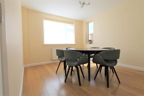 20 Ash Tree Road, Oadby, Leicester, LE2 5YA