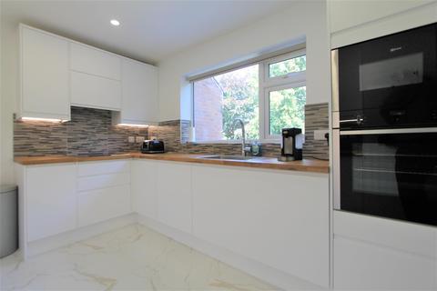 20 Ash Tree Road, Oadby, Leicester, LE2 5YA