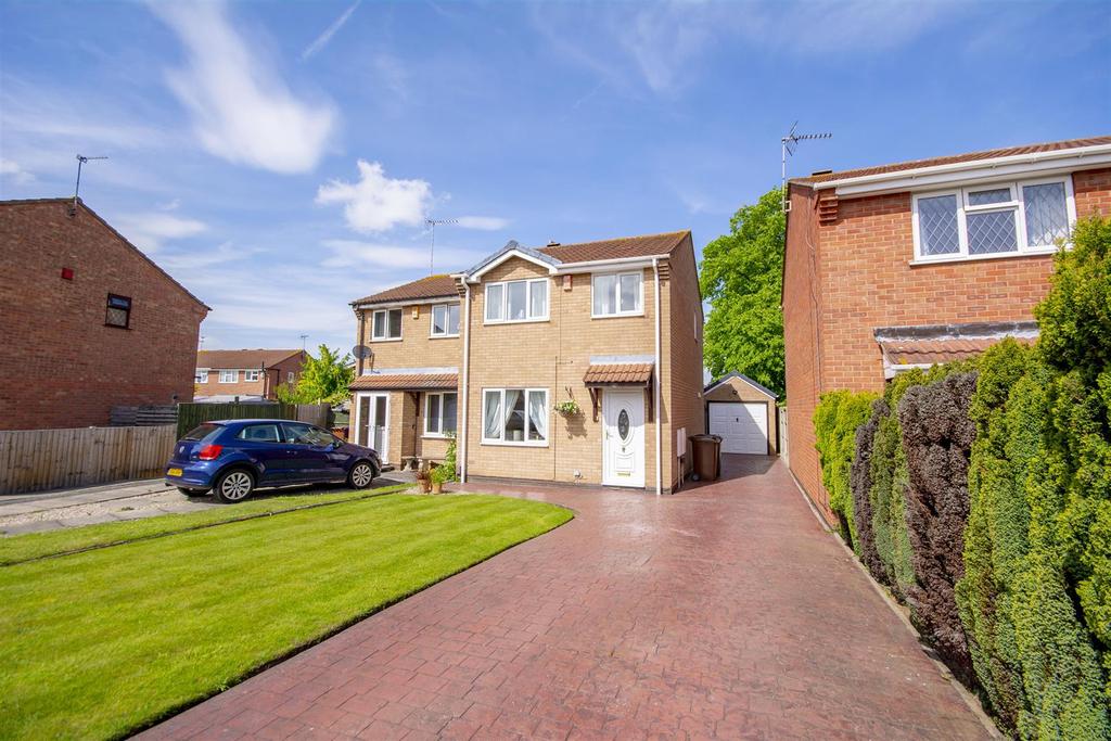 Bosworth Way, Long Eaton 3 bed semidetached house £260,000