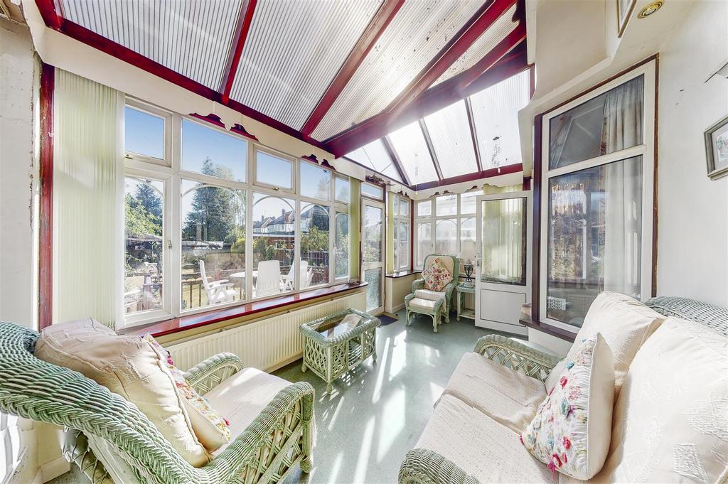210 Carlton Avenue West - 0kea L6cdp3v C24 XB3 Ci Z.jpg