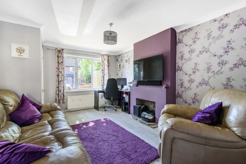 3 bedroom semi-detached house for sale - Catmint Close, Woodhall Park, Swindon, SN2