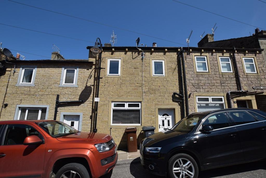 Spring Lane, Colne 2 bed terraced house £550 pcm (£127 pw)