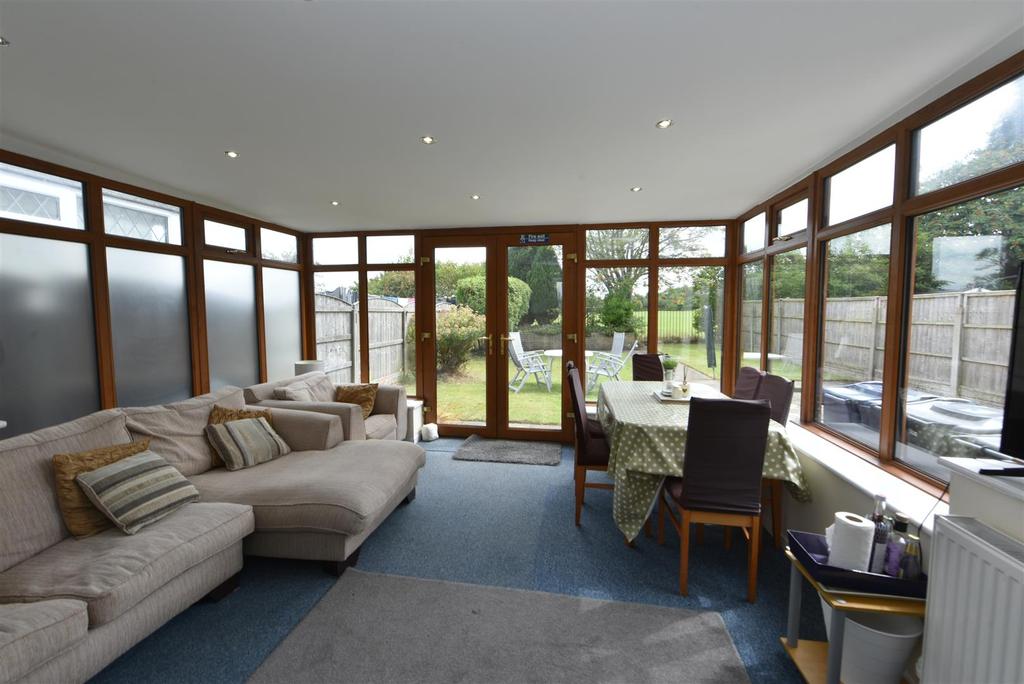 Lounge / conservatory