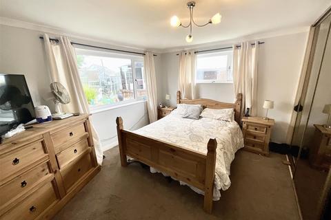 3 bedroom detached bungalow for sale - The Orchard, Scarborough