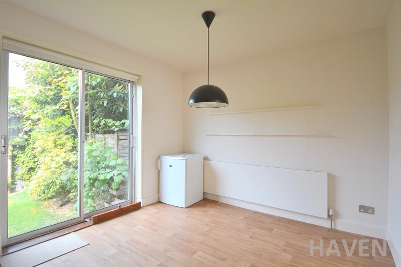 Leopold Road, East Finchley, N2 3 bed semidetached house for sale £