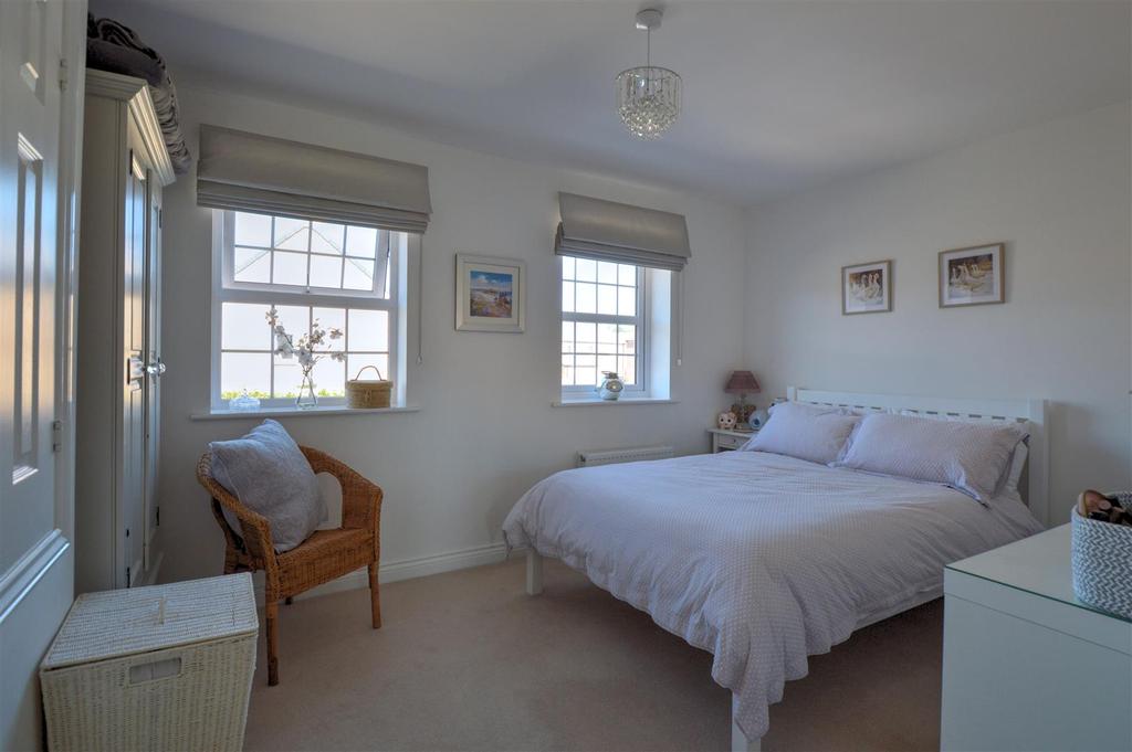 Guest bedroom