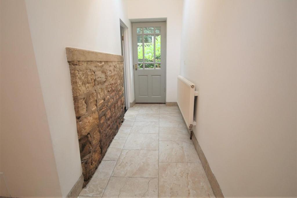 The Kennels, Grimston Park... 3 bed detached house £1,700 pcm (£392 pw)