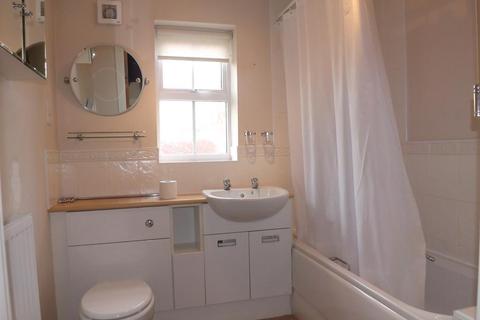 2 bedroom flat to rent - Regents House, Princess Drive, York