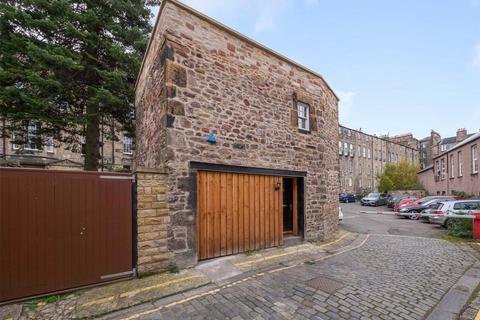 1 bedroom end of terrace house to rent, Albany Street Lane, Edinburgh, EH1