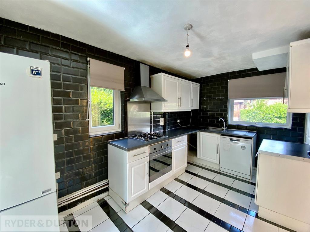Amesbury Road, Blackley, Manchester, M9 3 bed semidetached house £