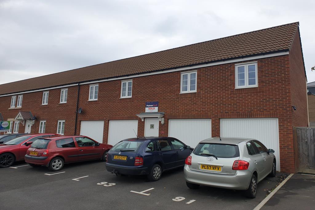 Jellicoe Road, Yeovil, Somerset, BA21 2 bed flat £800 pcm (£185 pw)