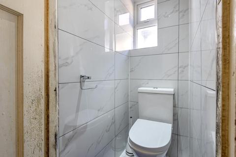 317 Hounslow Road, Hanworth, Feltham, TW13 5JQ