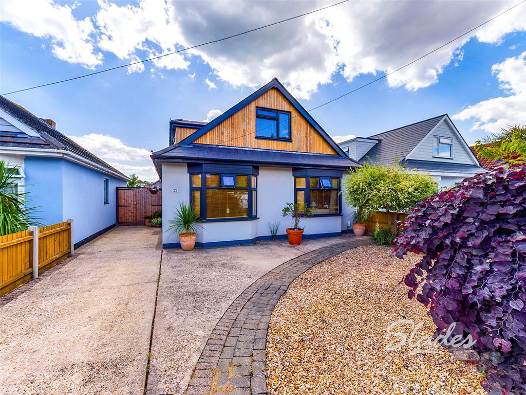 Lingwood Avenue, Christchurch... 4 bed detached house £900,000