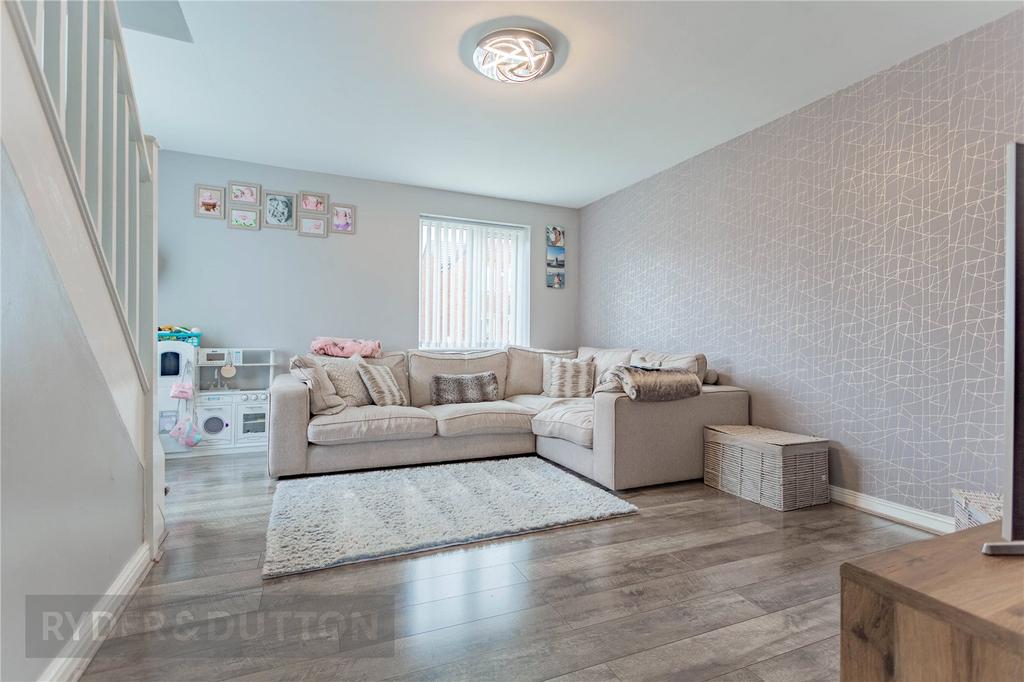 Palmerston Way, Balderstone... 3 bed semidetached house £195,000