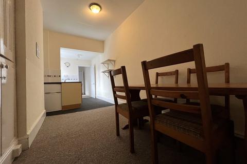 21 Balfour Crescent, Wolverhampton, WV6 0BJ