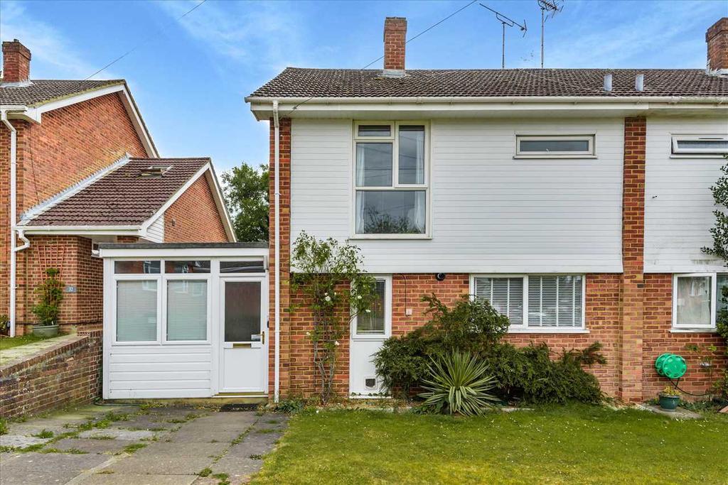 Beresford Close, Andover 3 bed semidetached house for sale £325,000