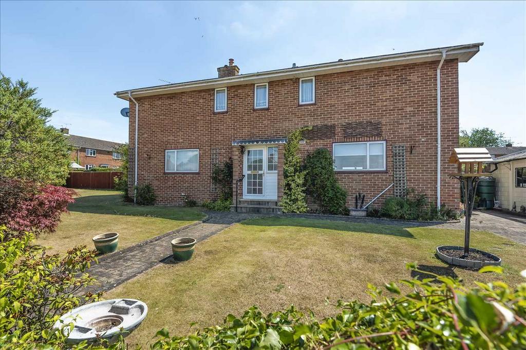 Crawts Road, Overton 3 bed semidetached house £350,000