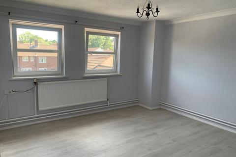 2 bedroom flat to rent, Flaxmans Court, Gillingham, Kent, ME7